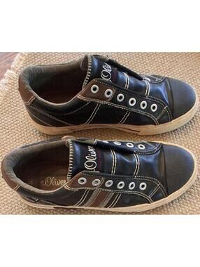 s.Oliver Black Faux Leather Low-Top Sneakers Size 38, US W7, M6